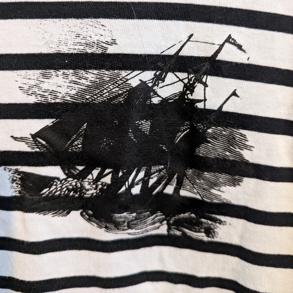 Disney pirates of the Caribbean t-shirt - Picture 7 of 9